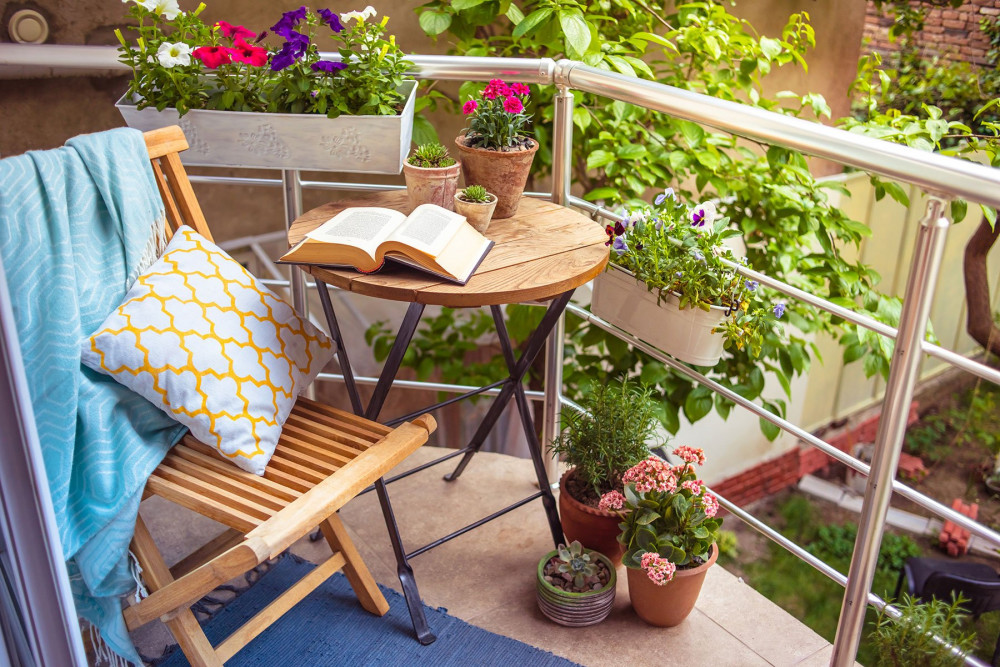 5 Ways to Make the Most of Your Small Outdoor Space - Dreamo Living